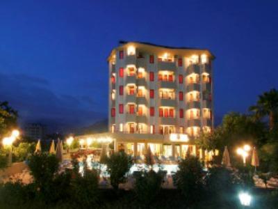 Mikado Hotel มาห์มุตลาร์ ภายนอก รูปภาพ