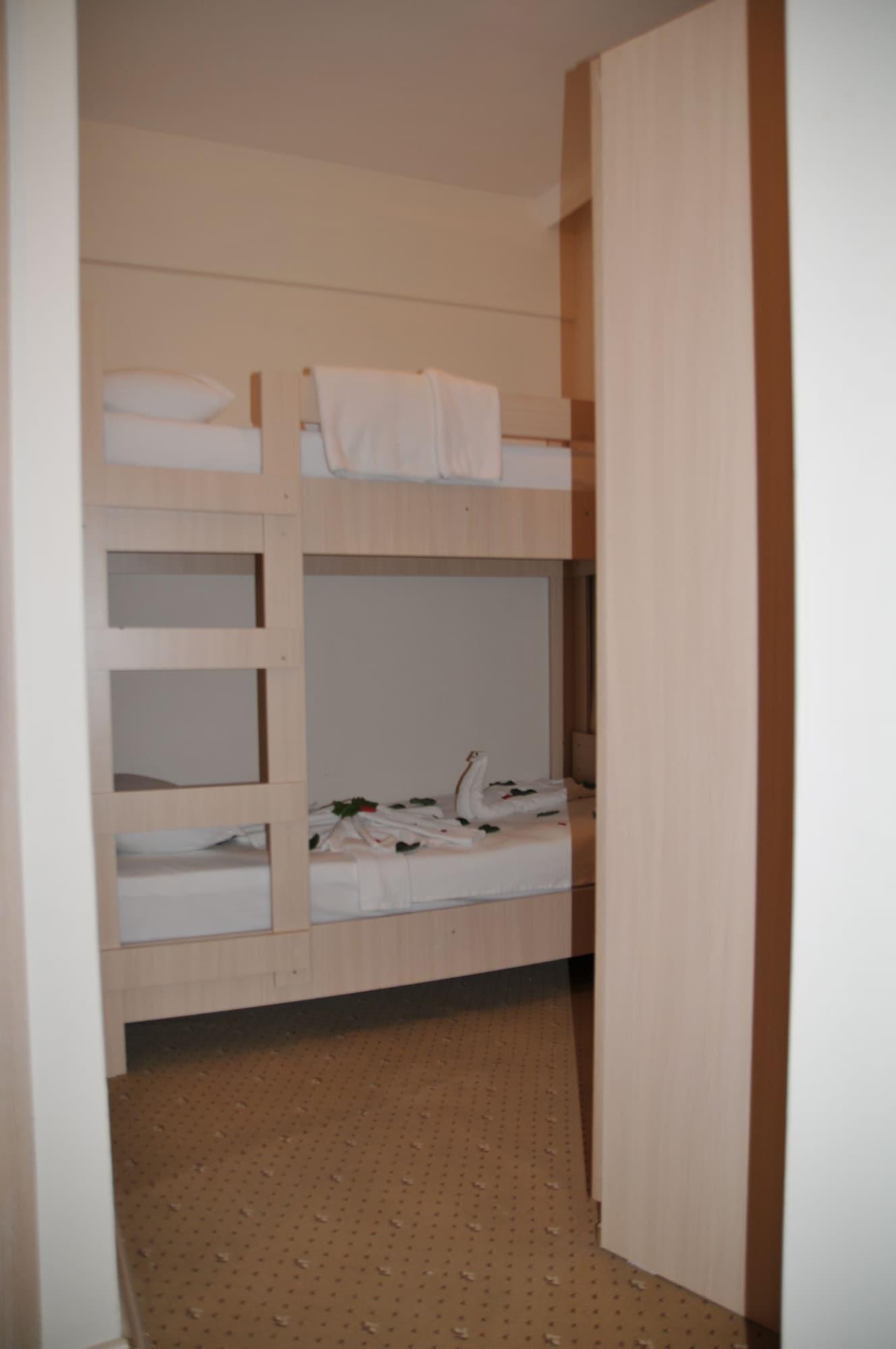 Mikado Hotel มาห์มุตลาร์ ภายนอก รูปภาพ